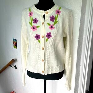 Aaeda NWOTGranny Core Cream FloralEmbellished Button down Cardigan Sweater Small